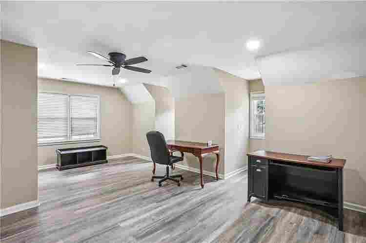 5 BR in Marietta