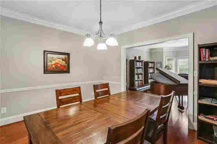 5 BR in Marietta