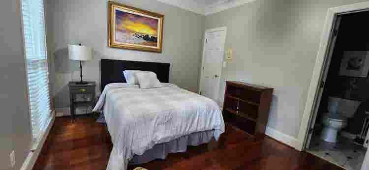 5 BR in Marietta