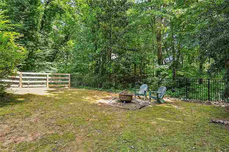 5 BR in Marietta
