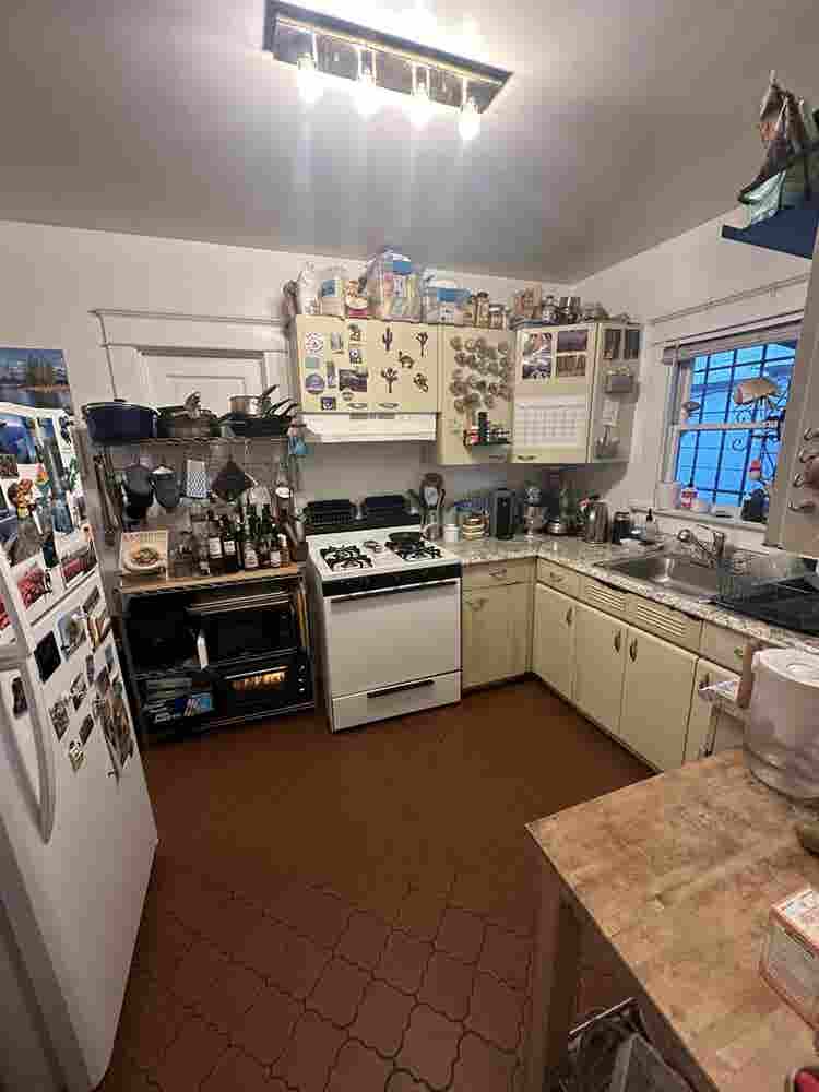 Bdr in Huge SFH + Yard in Echo Park