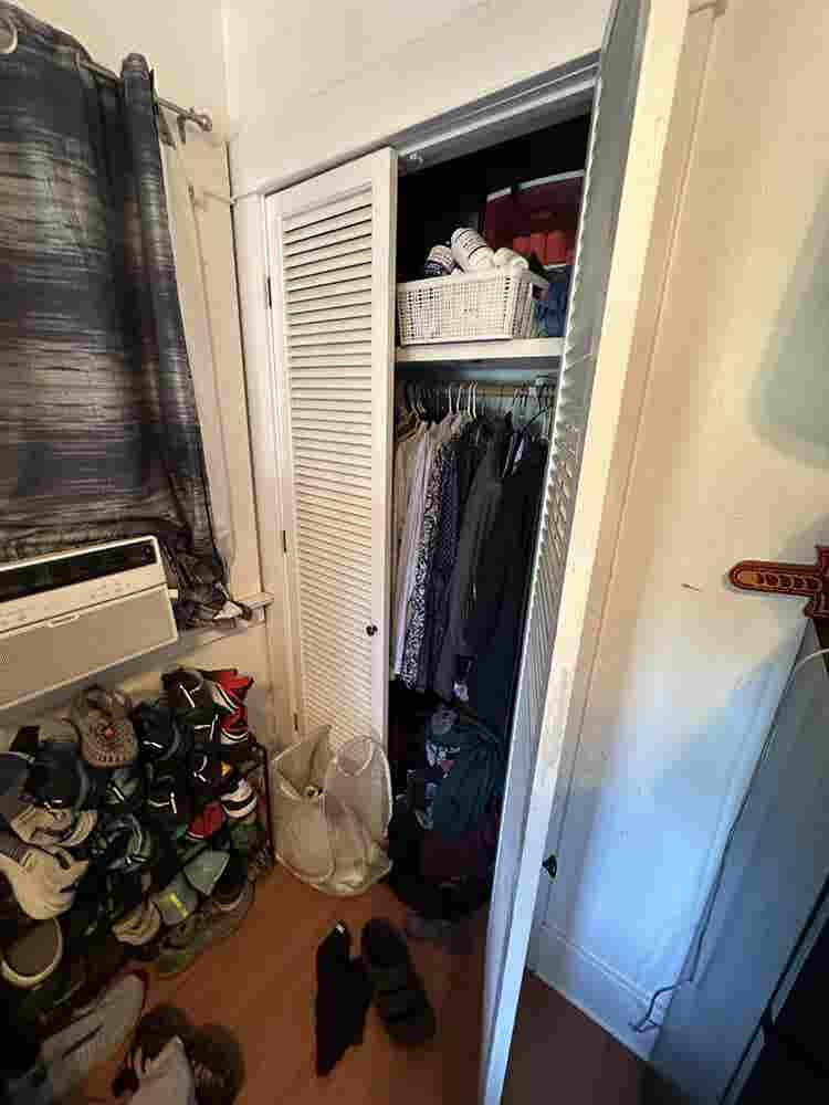 Bdr in Huge SFH + Yard in Echo Park