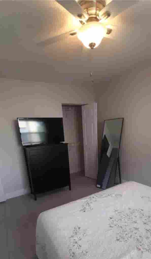 Cozy Furnished Room for Rent 