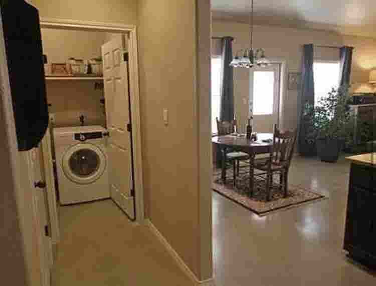 Looking for a Roomate
