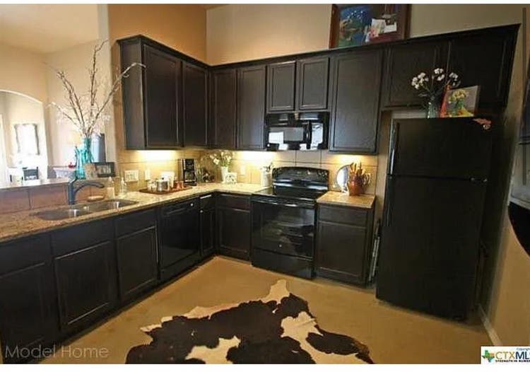 Looking for a Roomate
