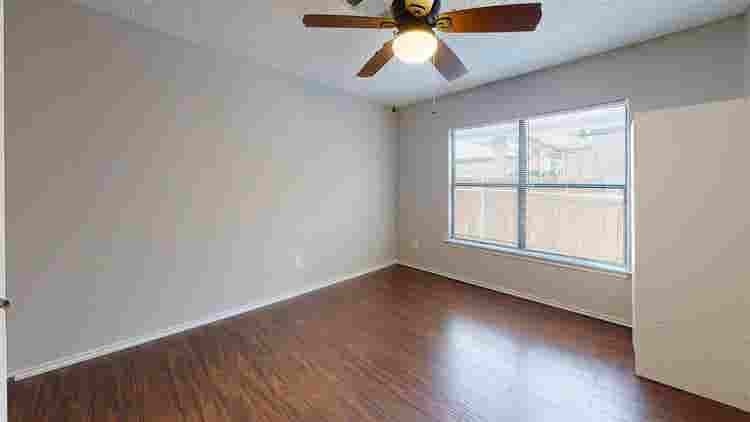 1 BR in Austin