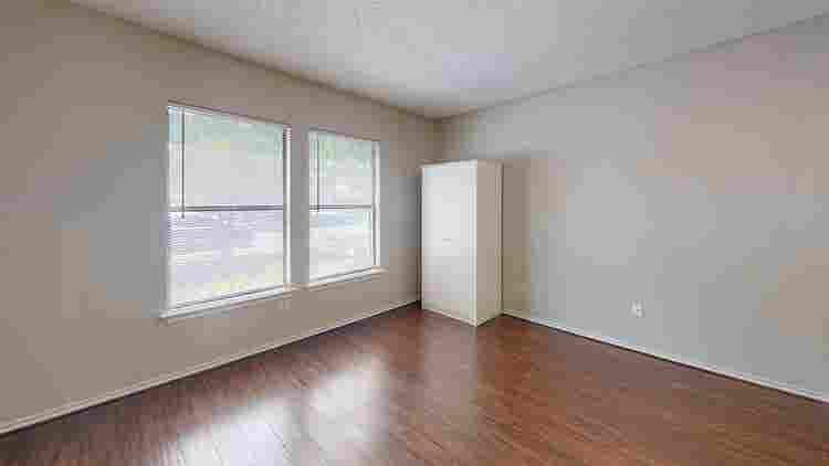 1 BR in Austin