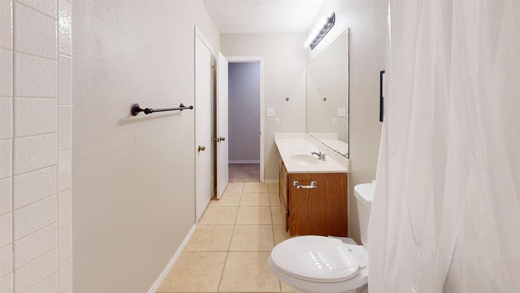 1 BR in Austin