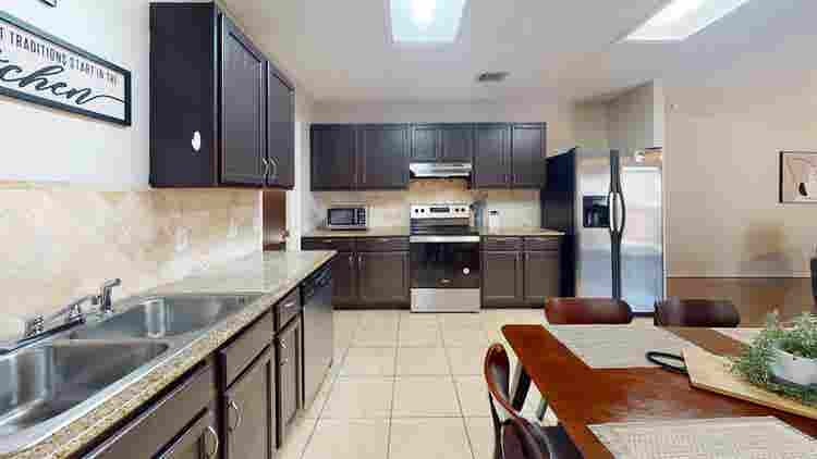 1 BR in Austin
