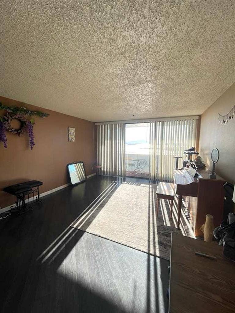 Room in Condo w/ Private Bath