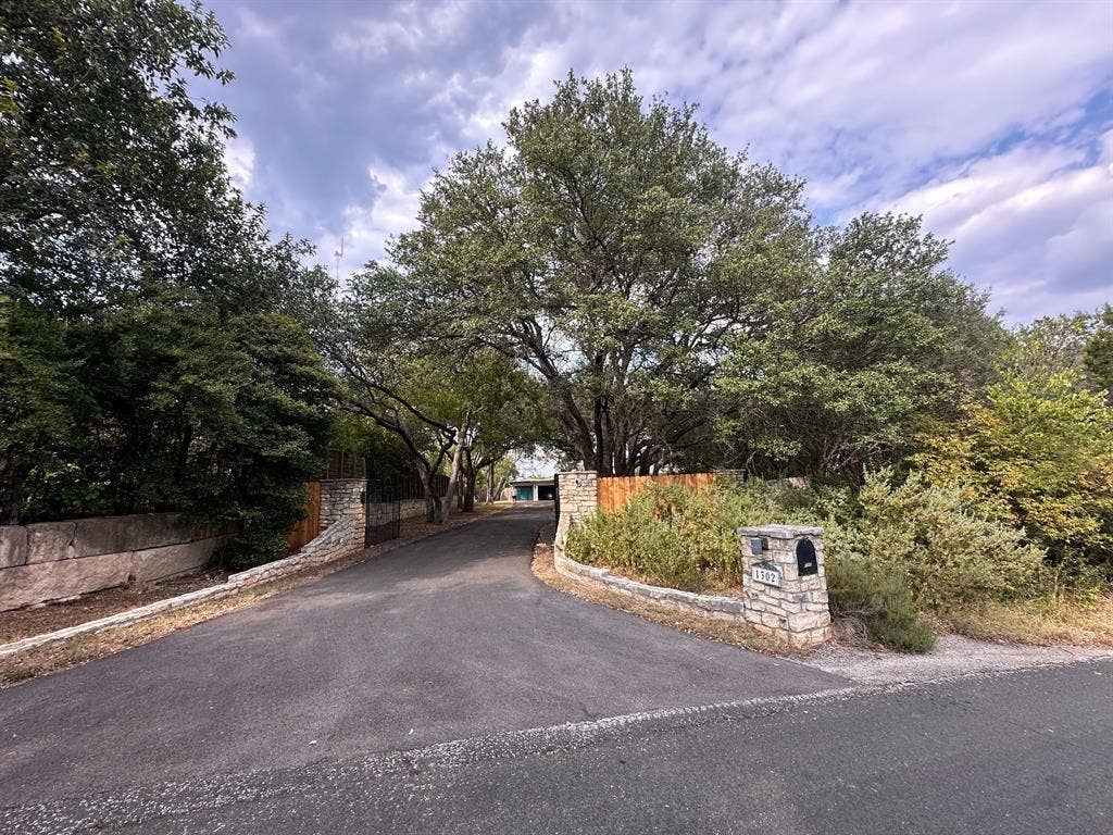 Spacious 5BR w/ Guest Suite