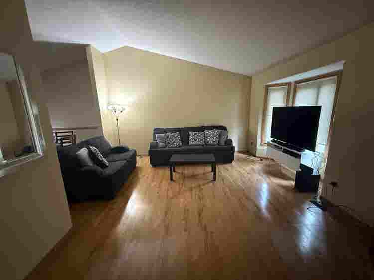 Looking for Roommates