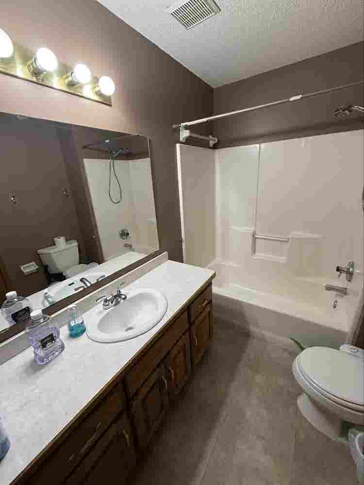 Looking for Roommates