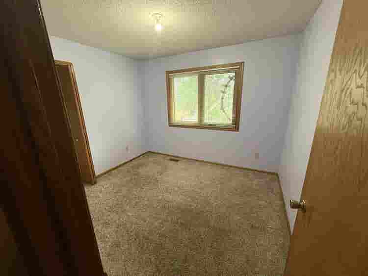 Looking for Roommates