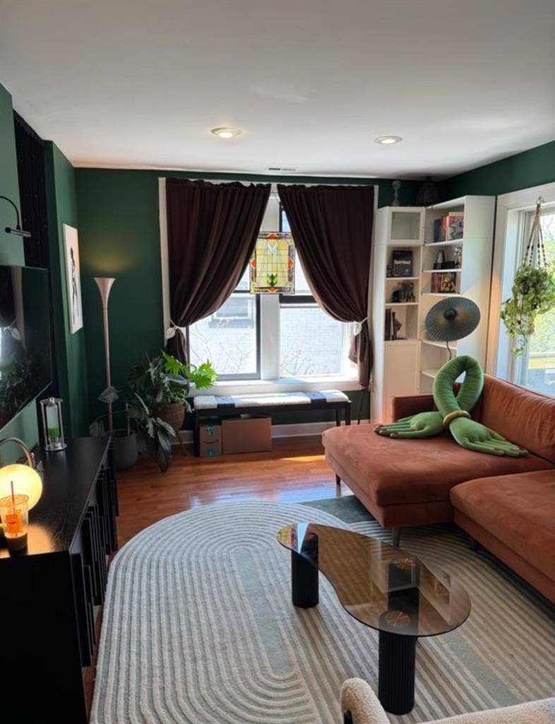 Bedroom Sublease In Corn Hill