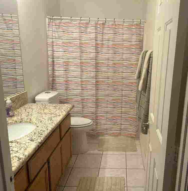 Spacious Single Story Room 4 U