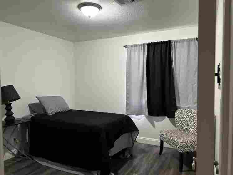 Spacious Single Story Room 4 U