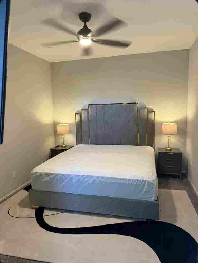 Modern and Spacious Room for Rent.