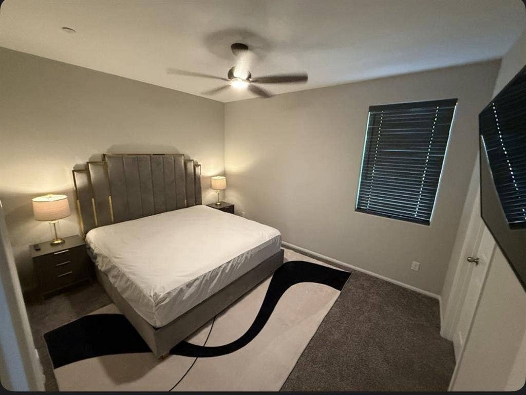 Modern and Spacious Room for Rent.