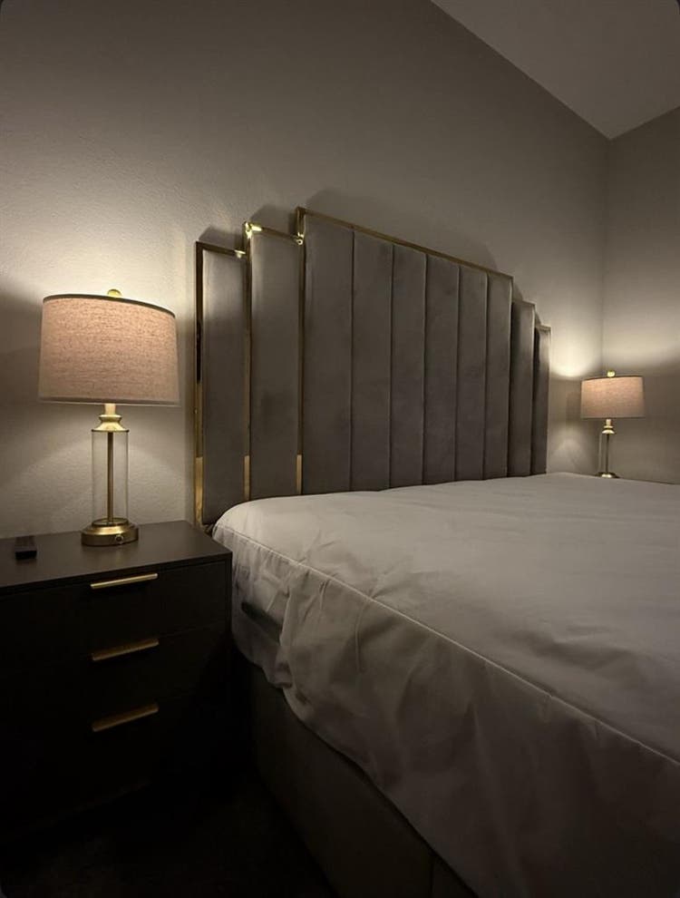 Modern and Spacious Room for Rent.