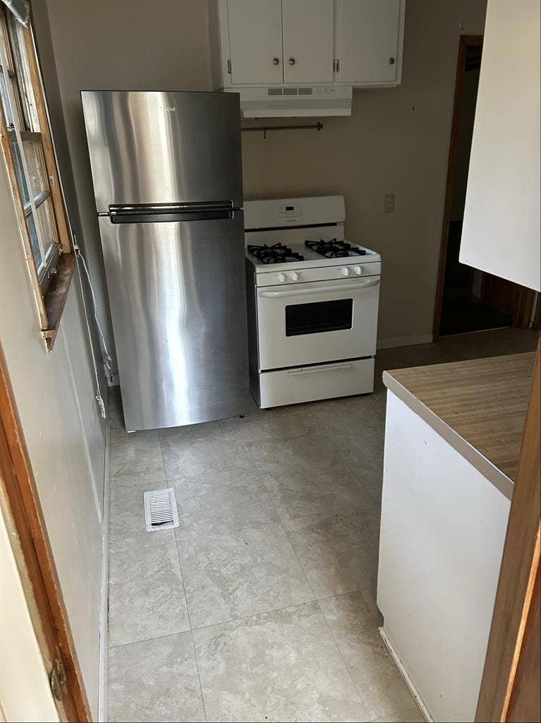 Minnetonka home room for Rent $