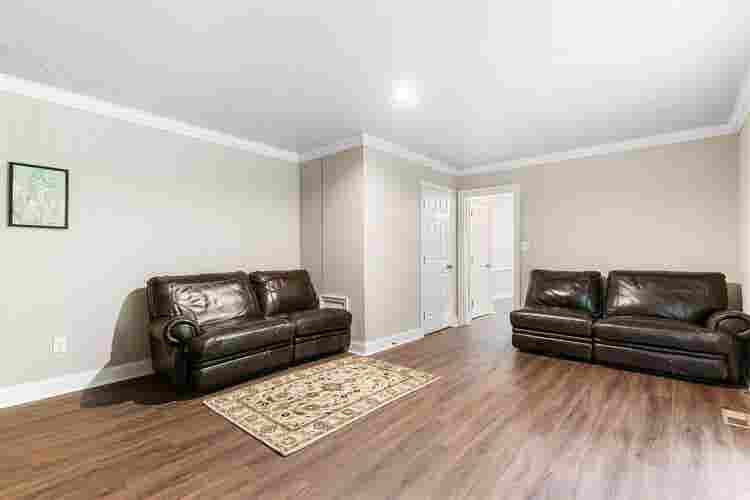 1 BR in Petersburg