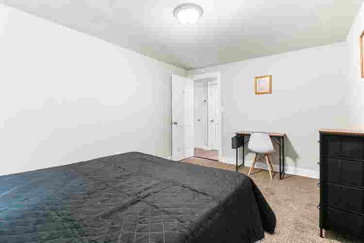 1 BR in Petersburg