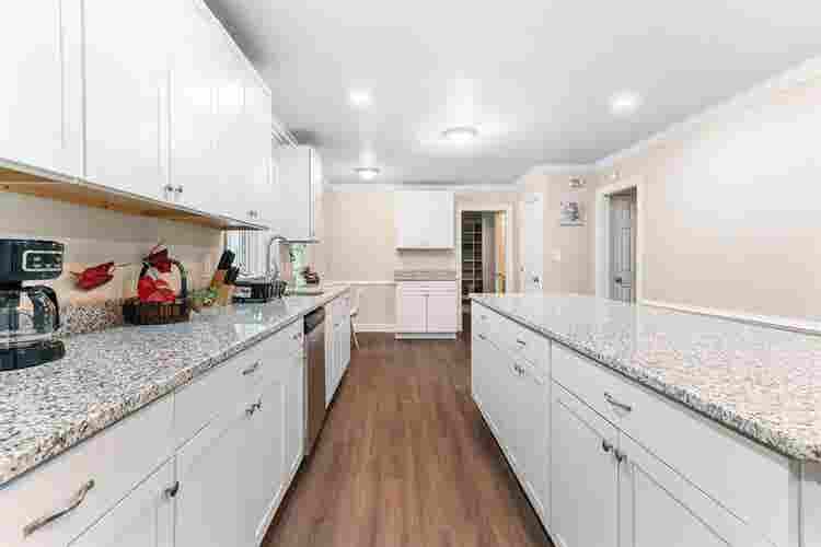 1 BR in Petersburg
