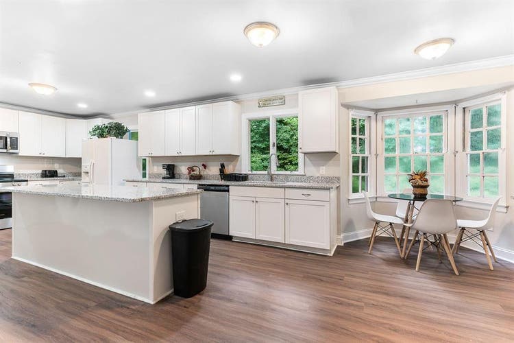 1 BR in Petersburg