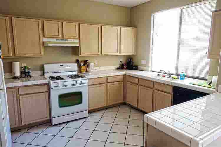 Great room available!!!