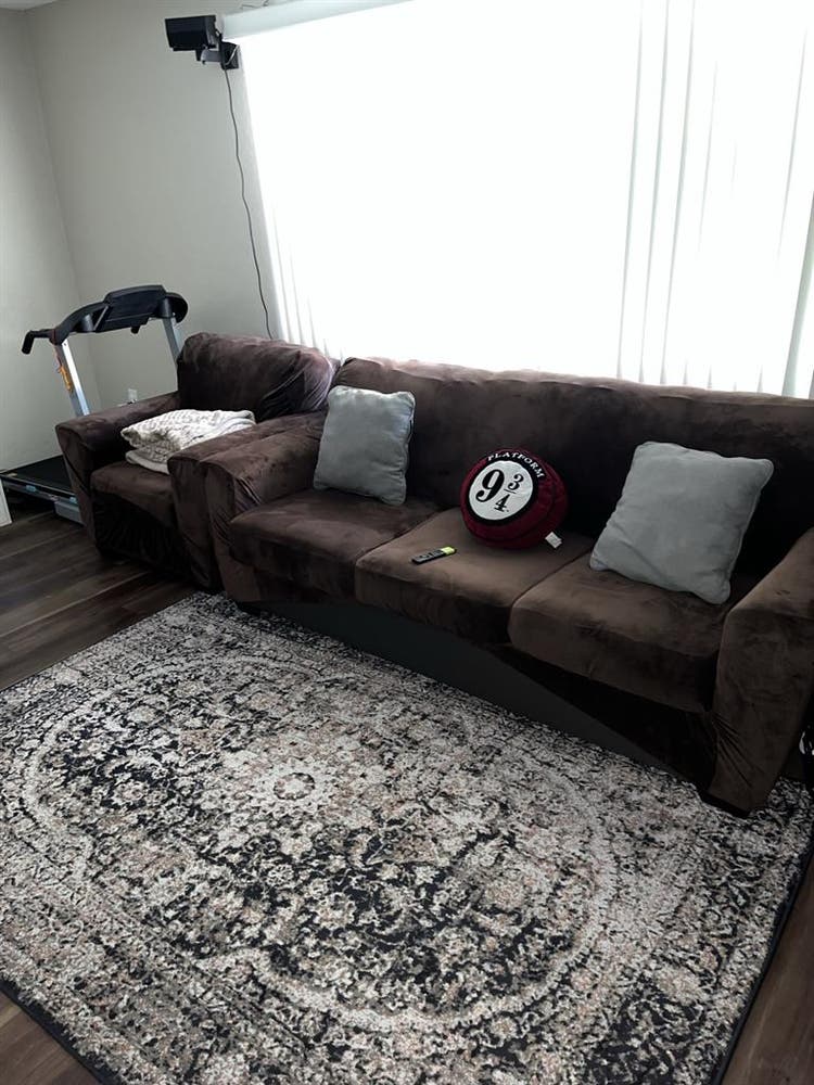 Couple looking for a roommate