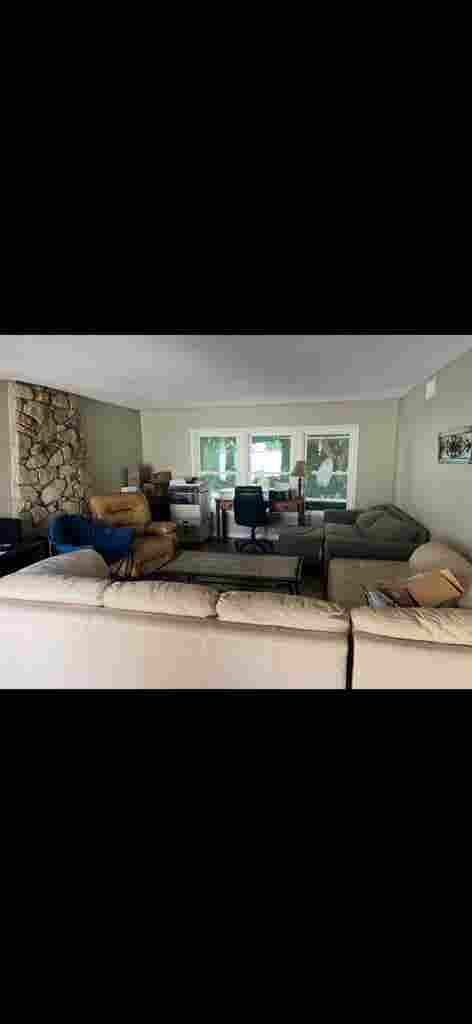 Big Room SafeFemale House no drama