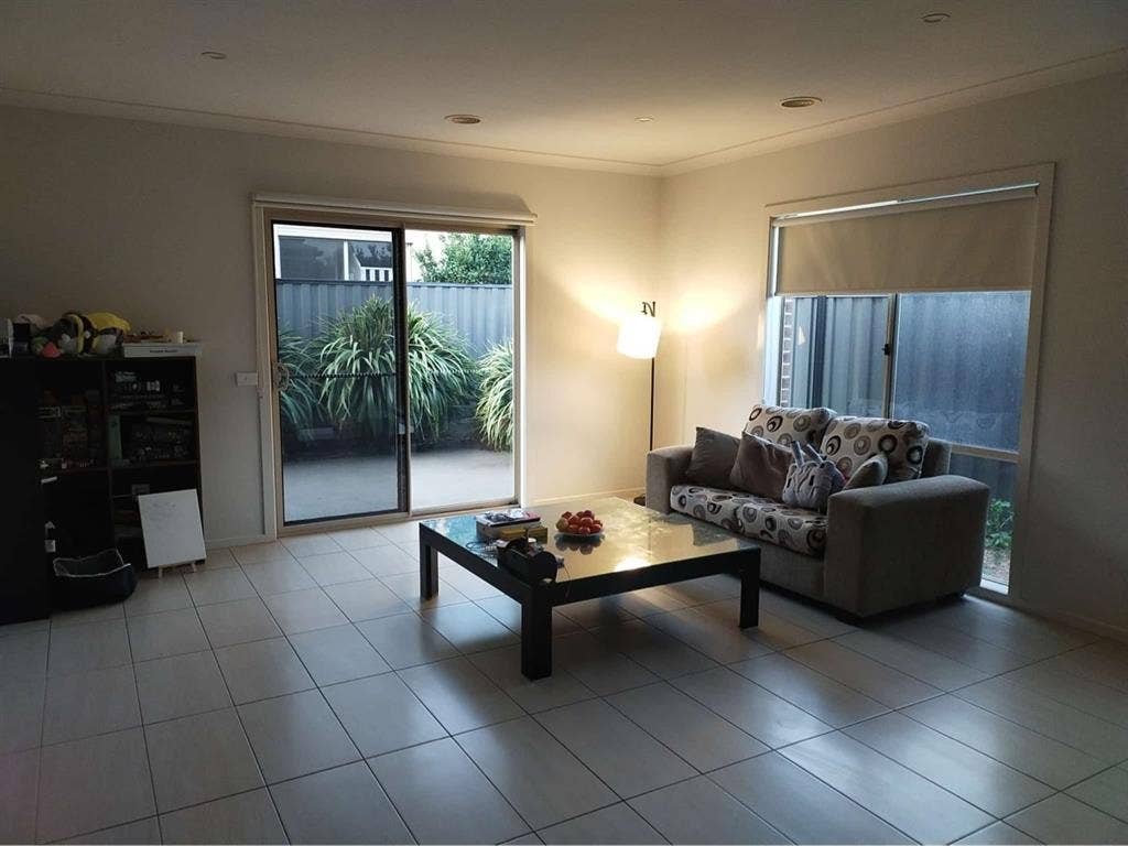 Looking for house mates