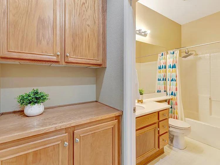 BA Lease Takeover in 3BR Condo