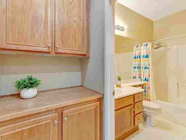 BA Lease Takeover in 3BR Condo