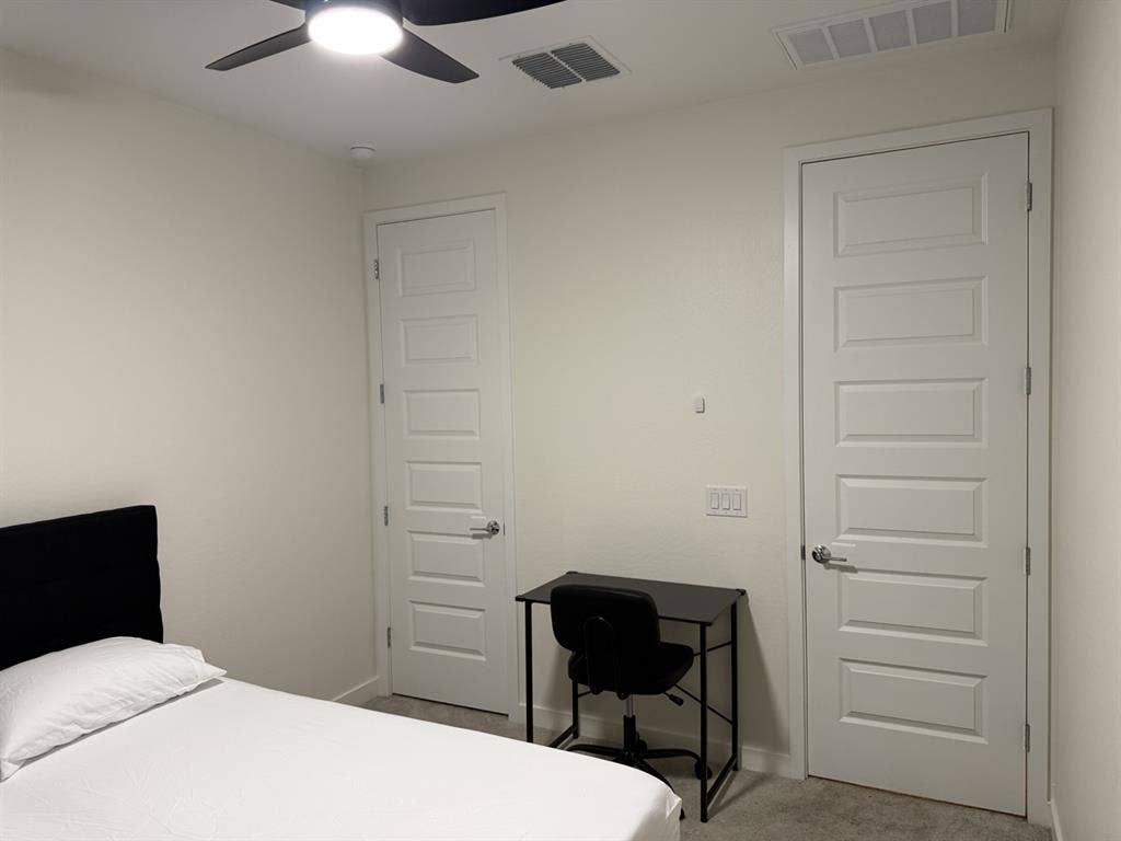 $ ROOM IN W. PHOENIX-&Indian