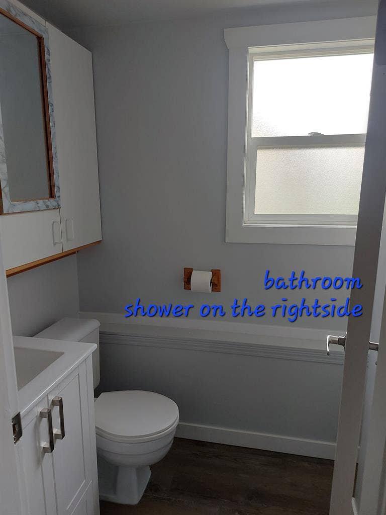 Beautiful Bachelor Suite