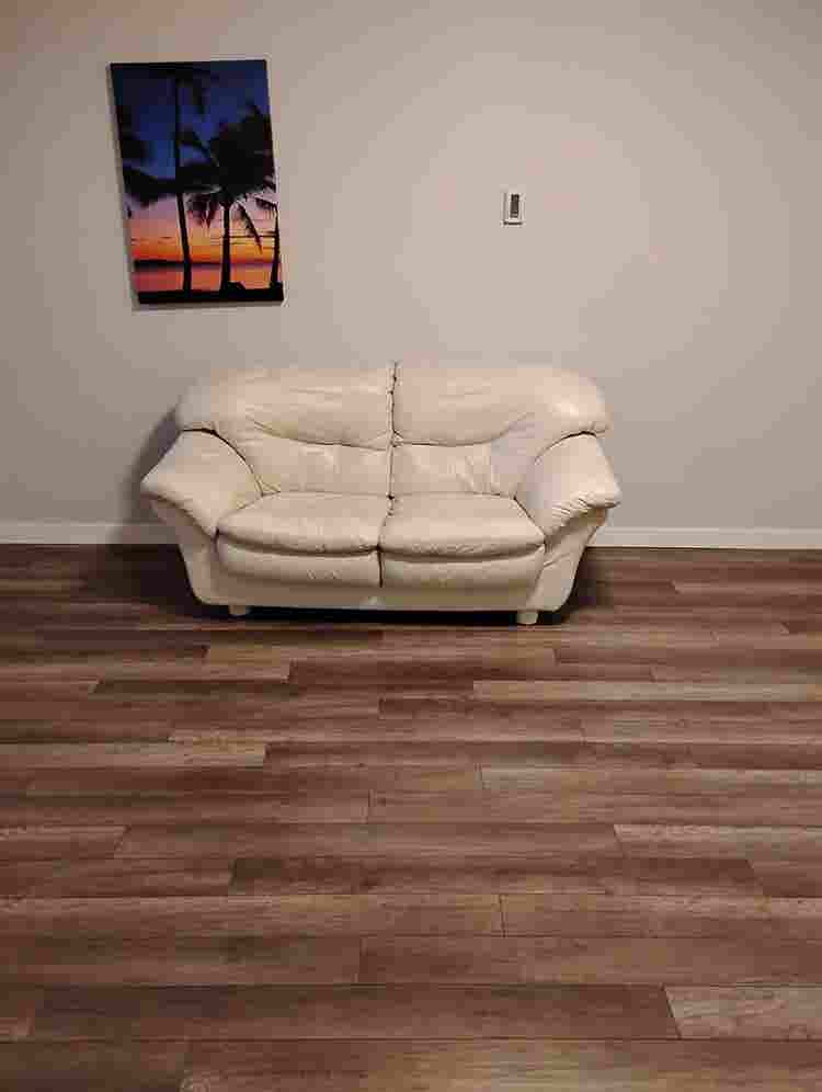 Beautiful Bachelor Suite