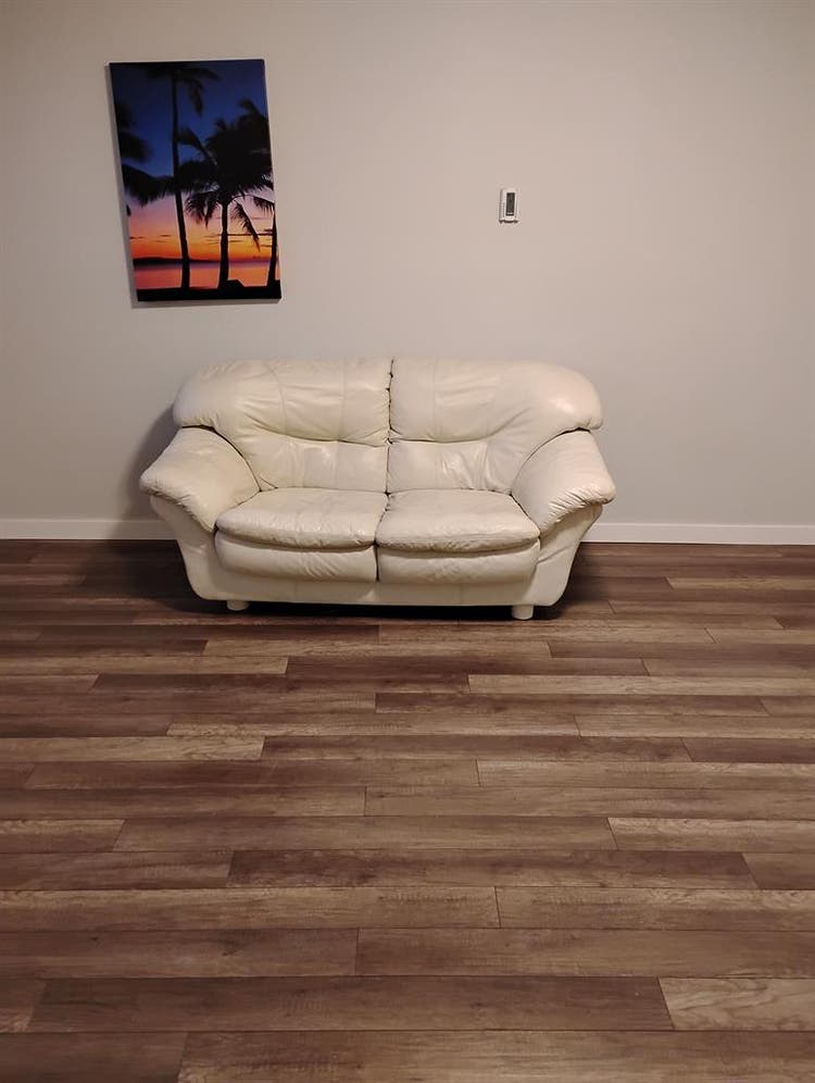 Beautiful Bachelor Suite