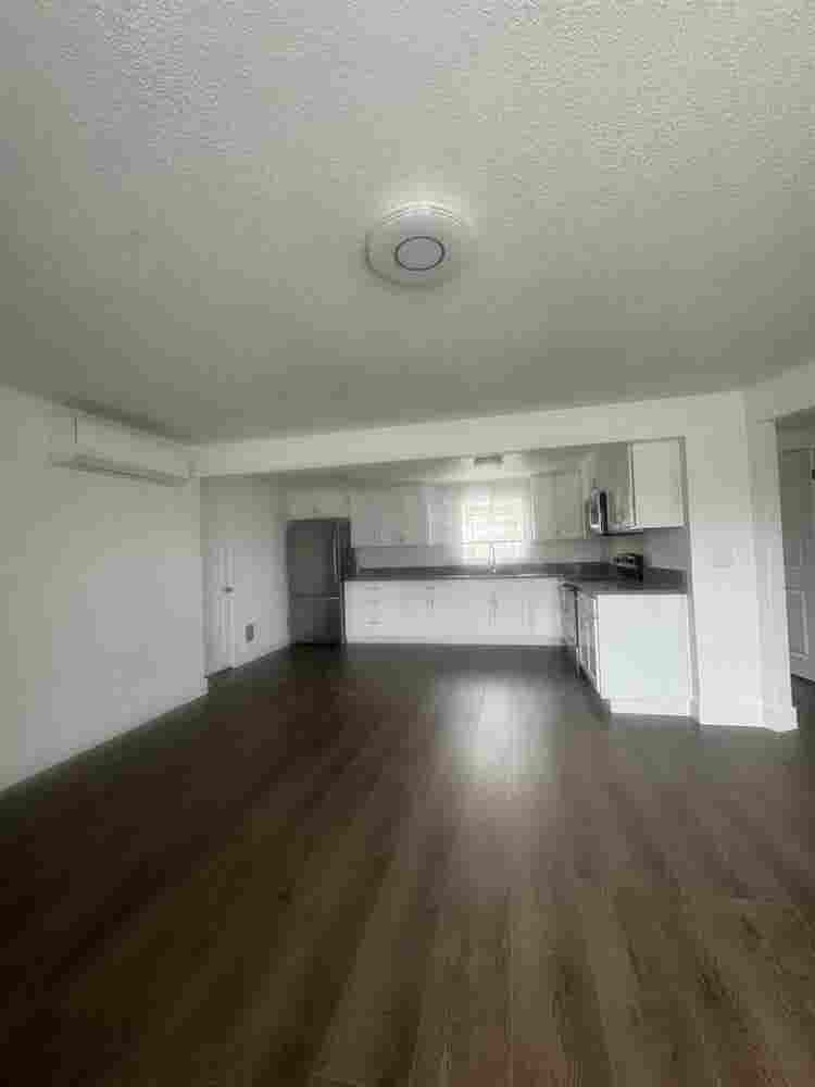 Roommate wanted