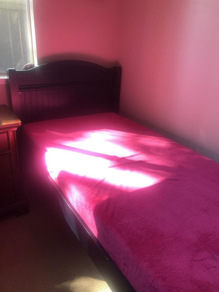 Furnished single bedroom available