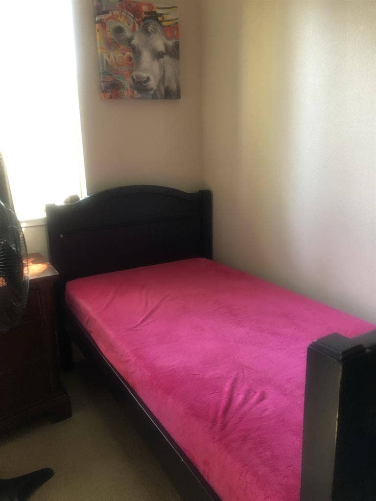 Furnished single bedroom available