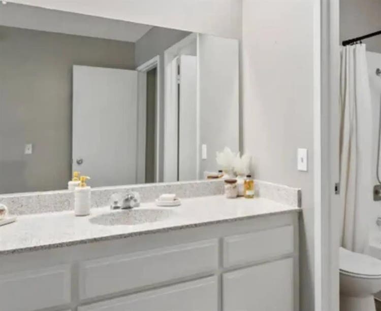 Campus Crossings Apartment