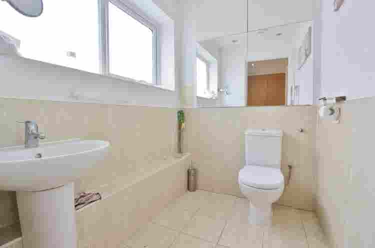 4 Bed Town house Hounslow, UK, Tw3