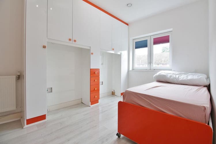 4 Bed Town house Hounslow, UK, Tw3