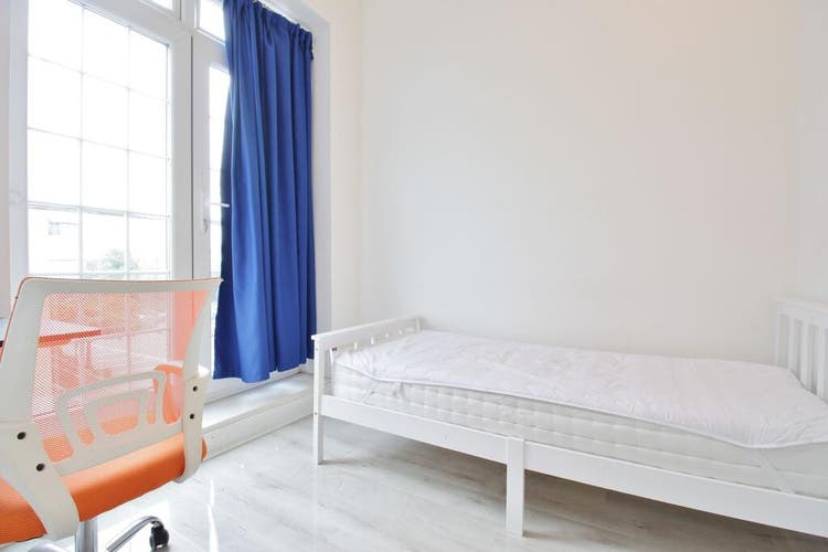 4 Bed Town house Hounslow, UK, Tw3