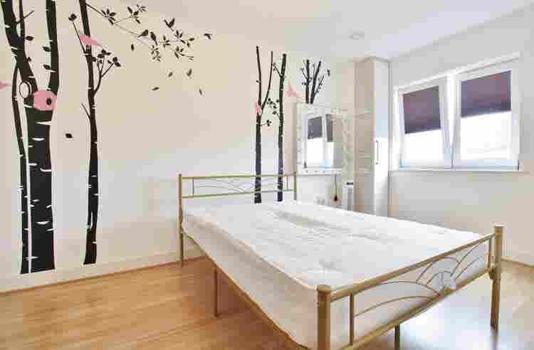4 Bed Town house Hounslow, UK, Tw3