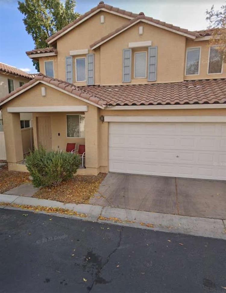 Master Bedroom for rent