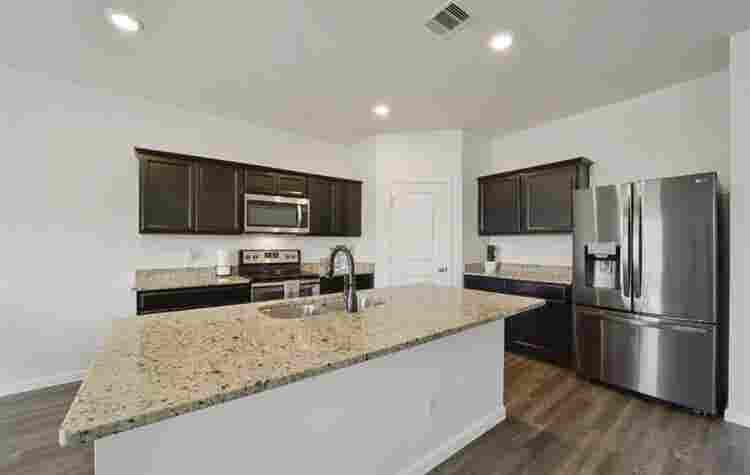 Looking to rent  rooms out
