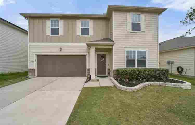 Looking to rent  rooms out